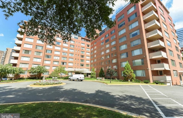 1111 ARLINGTON - 1111 Arlington Blvd, Arlington, VA 22209