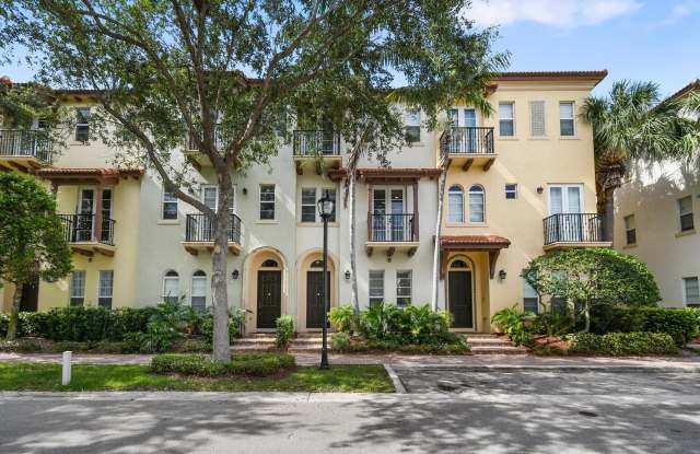 25 Via Floresta Drive - 25 Via Floresta Drive, Boca Raton, FL 33487