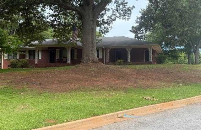 523 Parkdale Drive