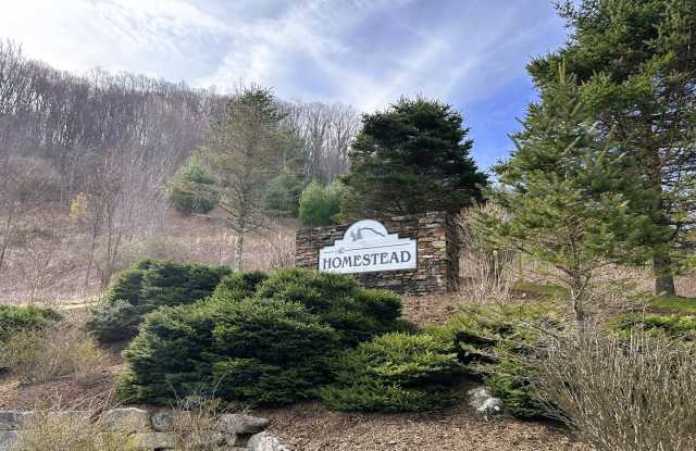 New Homestead: A Private, Tranquil, and Spacious Home