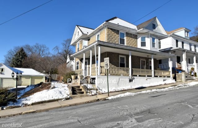 311 N Heller Ave - 311 North Heller Avenue, Pen Argyl, PA 18072