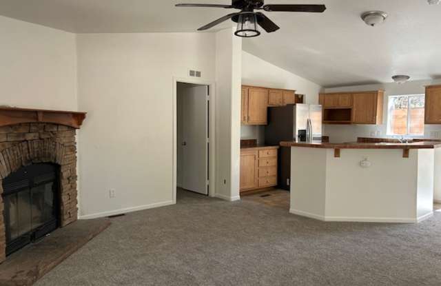 3 Bedroom/2 bath in Sugarloaf