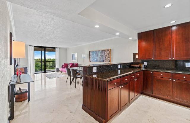 2400 Deer Creek Country Club Boulevard