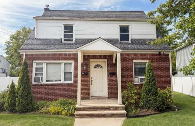 Photo of 420 S Prospect Avenue 2nd Floor