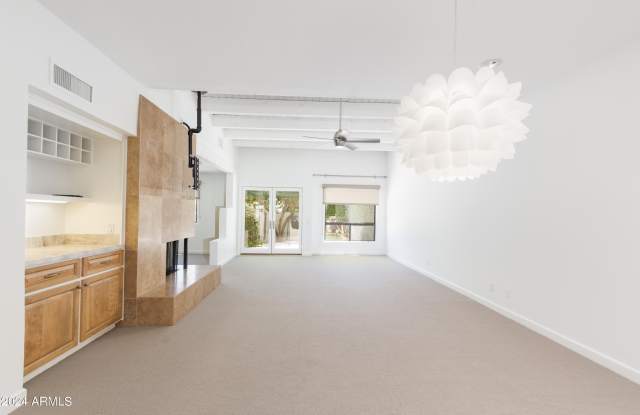 5101 N CASA BLANCA Drive unit: 203