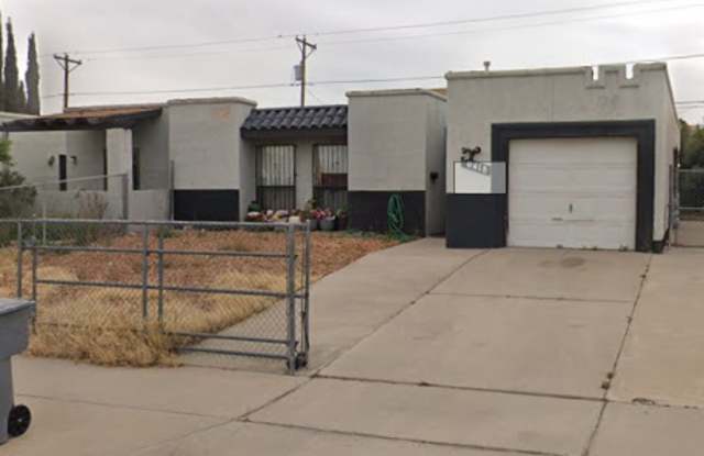 Photo of 10418 Ashwood Drive - 1