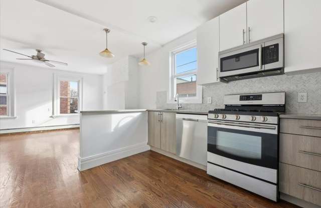 Photo of 76 BOWERS ST