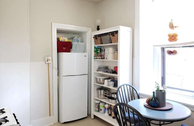 3411 W WESTMORELAND STREET