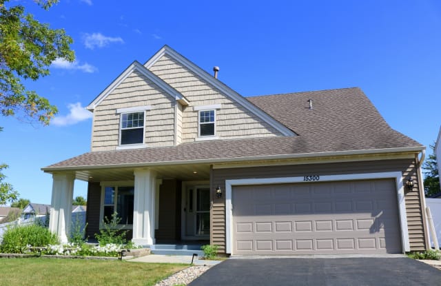 15300 Dundee Ct - 15300 Dundee Court, Apple Valley, MN 55124