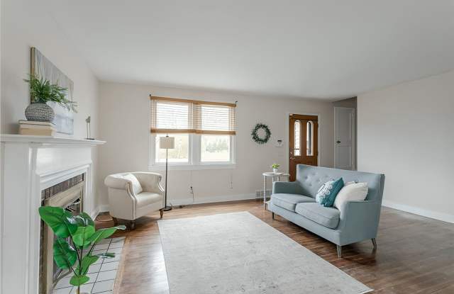 Gorgeous well lit 3BR  house at 2 min walk from Strong Memorial & UoR