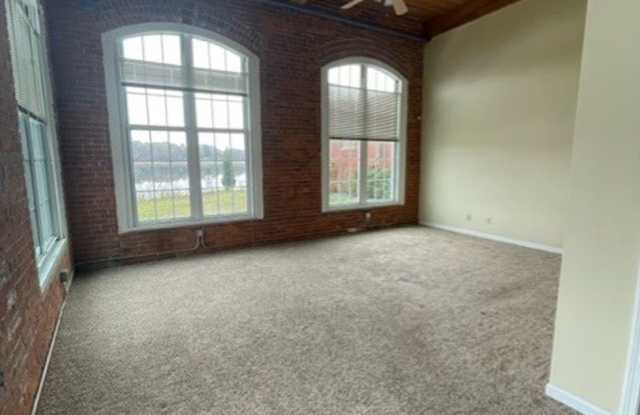 Victoria Riverside Lofts