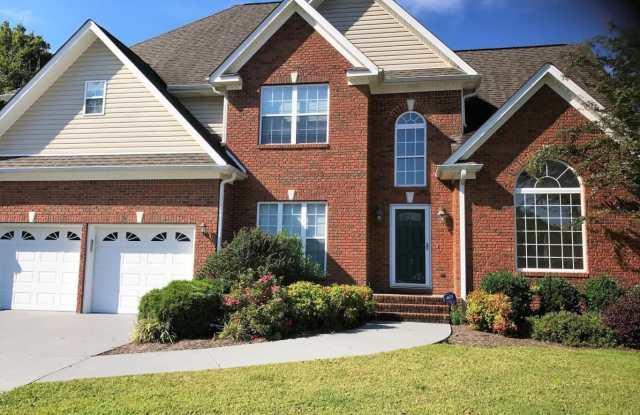 335 Horse Creek Dr