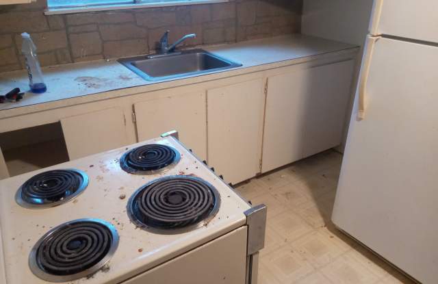 380 South Wagon Wheel Drive - 4