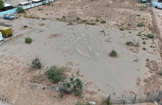 4248 SUWANNEE Street