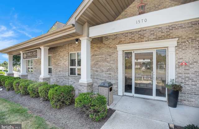 1570 SUMNEYTOWN Pike unit: B
