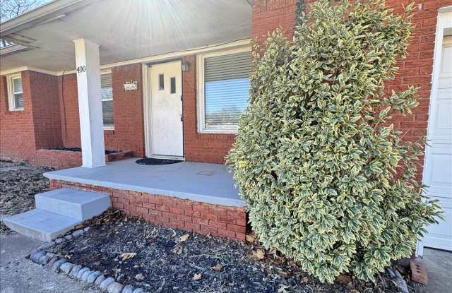 400 West Madison Ave