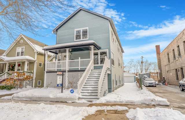 Photo of 4019 N Tripp Avenue