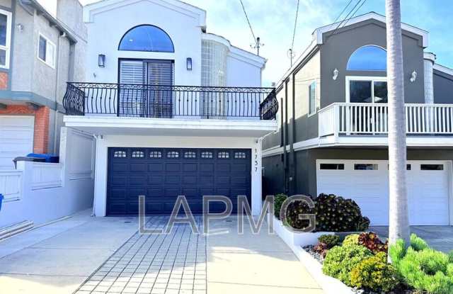 1737 Steinhart Avenue