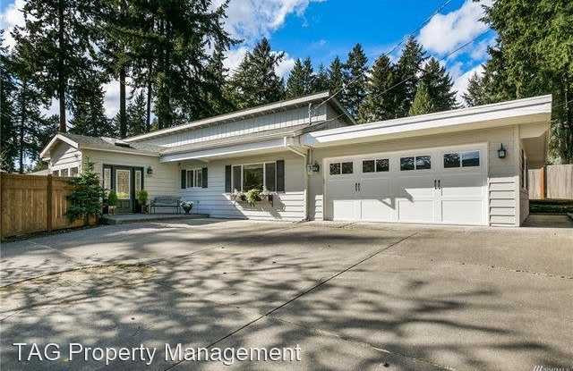 3013 108th Ave SE - 3013 108th Avenue Southeast, Bellevue, WA 98004