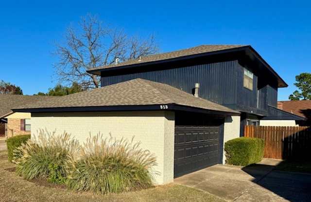 Photo of (2)Bed/(2.5) Bath + Study and Storm Shelter Avail Dec 1!