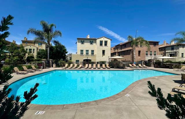 Beautiful 3 Bedroom townhome in San Marcos!
