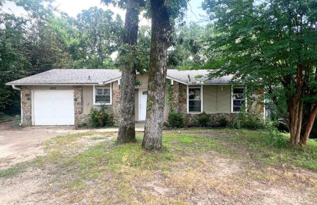 809 Nicole Dr