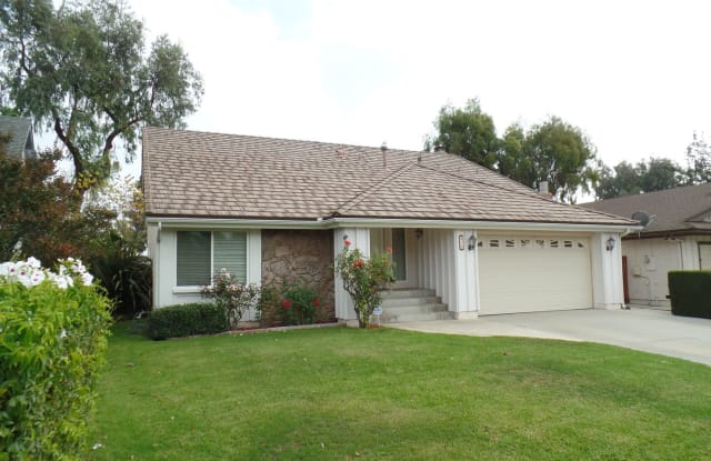 470 MARIPOSA DR - 470 Mariposa Drive, Camarillo, CA 93012