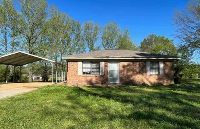 Renovated 2 Bedroom 1 Bath Home for Rent on 1 Acre in Lewisburg School District! - 110 Ross Road, DeSoto County, MS 38654