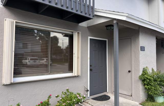 Photo of 5202 Bayside Drive