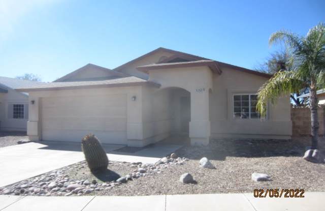 Photo of Comfortable  Attractive 3 Bedroom 2 Bath East Side Home Convenient to Everything