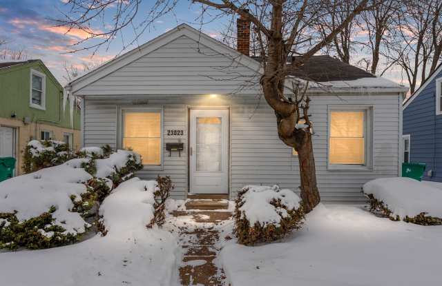 Photo of 23023 Rosalind Ave