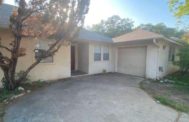 2703 Cypress Lane Unit B