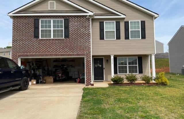 2530 Cottonwood Dr - 2530 Cottonwood Drive, Sevier County, TN 37876