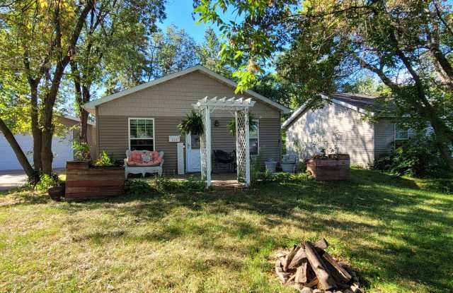 Photo of 3 Bedroom Single Floor House