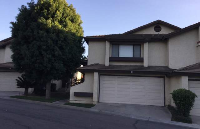2 Bedroom 2.5 Bathroom Condo in Canyon Crest