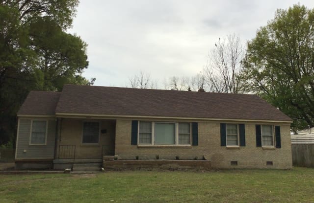 4015 Oak Cliff Rd - 4015 Oak Cliff Road, Memphis, TN 38111