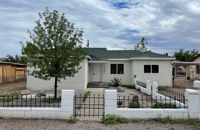 1305 Lyles Rd. - 1305 Lyles Road, Las Cruces, NM 88007