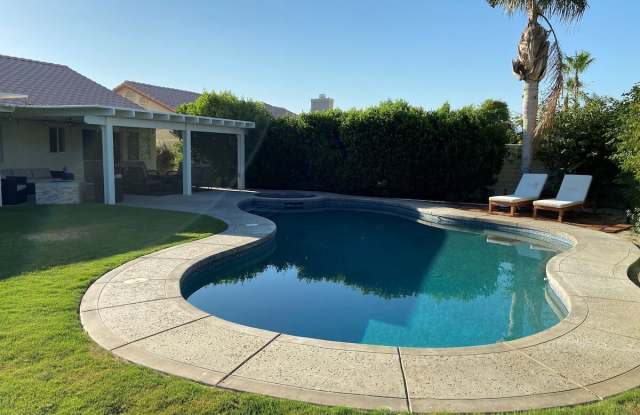 44270 Camino Lavanda