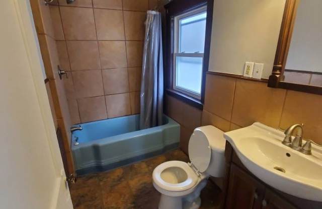 Charming 3-Bedroom Property in Prime Location (SECTION 8 VOUCHERS ACCEPTED)