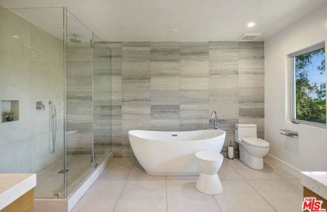 Photo of 3564 Multiview Drive