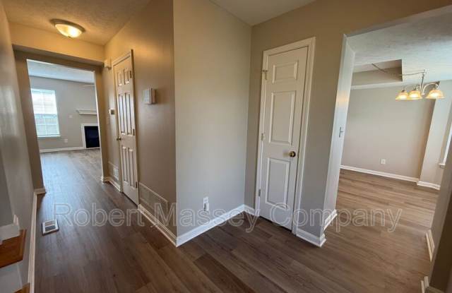 12806 Lost Hill Walk