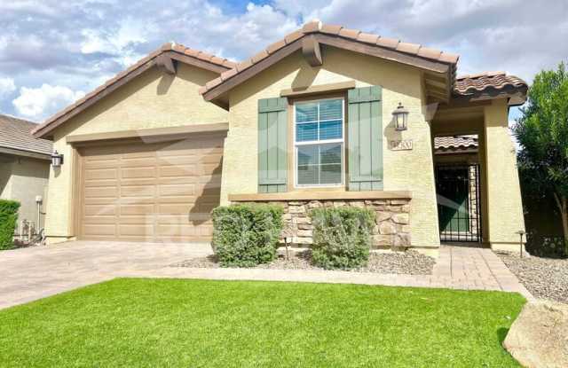 Photo of 41300 W Palmyra Ln