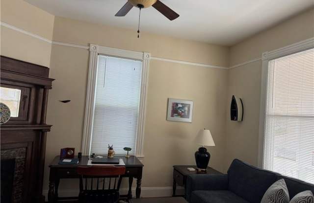 411 Dinwiddie Street