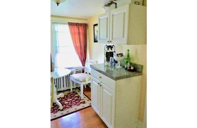 331 LYCEUM Avenue unit: 3
