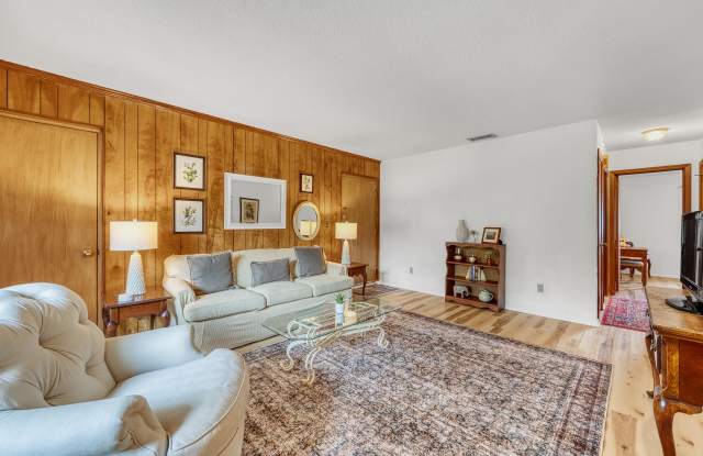753 Ashdale Drive unit: 3A