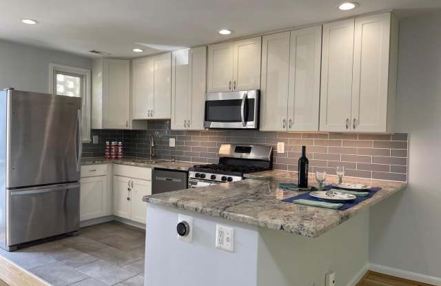 Photo of 108 G ST SW #105