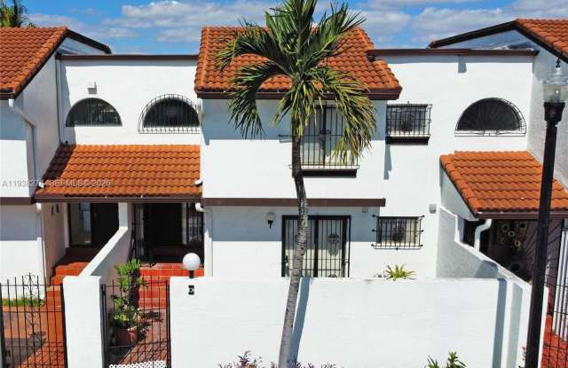 Photo of 1331 SW 124th Ct