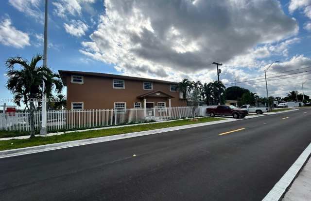 Photo of 948 E 47th St