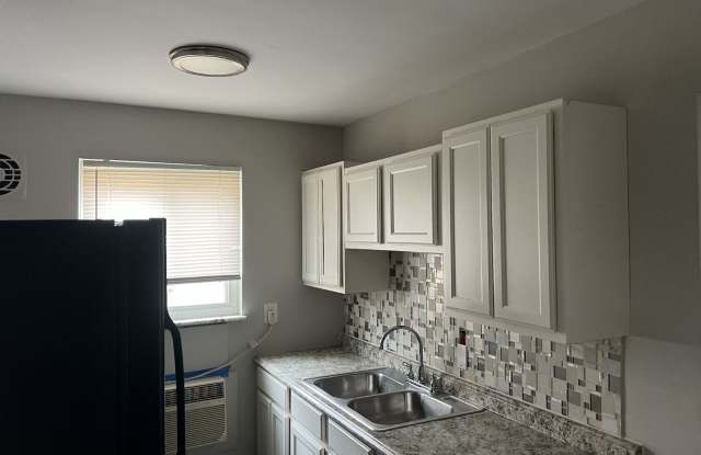 3316 West 8th Street - 7