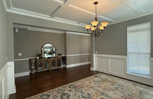 1691 JAMESTOWN Avenue